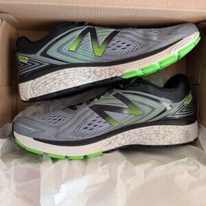 New Balance 860v8 Gray/Green Running Sneakers - Size 12